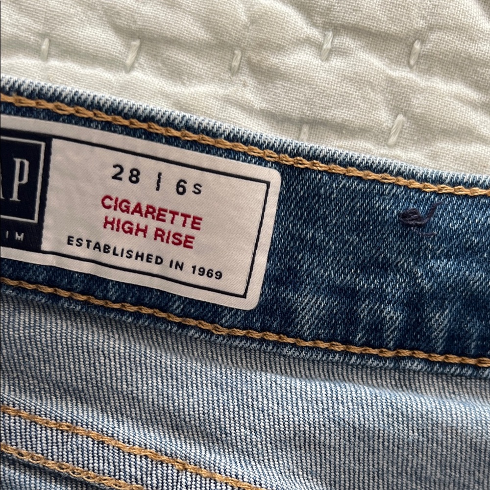 GAP Women's Straight Leg Blue Jeans size 6 short - Picture 2 of 4